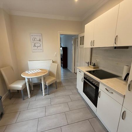 Ferienwohnung „Opa'S Tohuus“Mit Fahrraedern, Husum Husum  Kültér fotó
