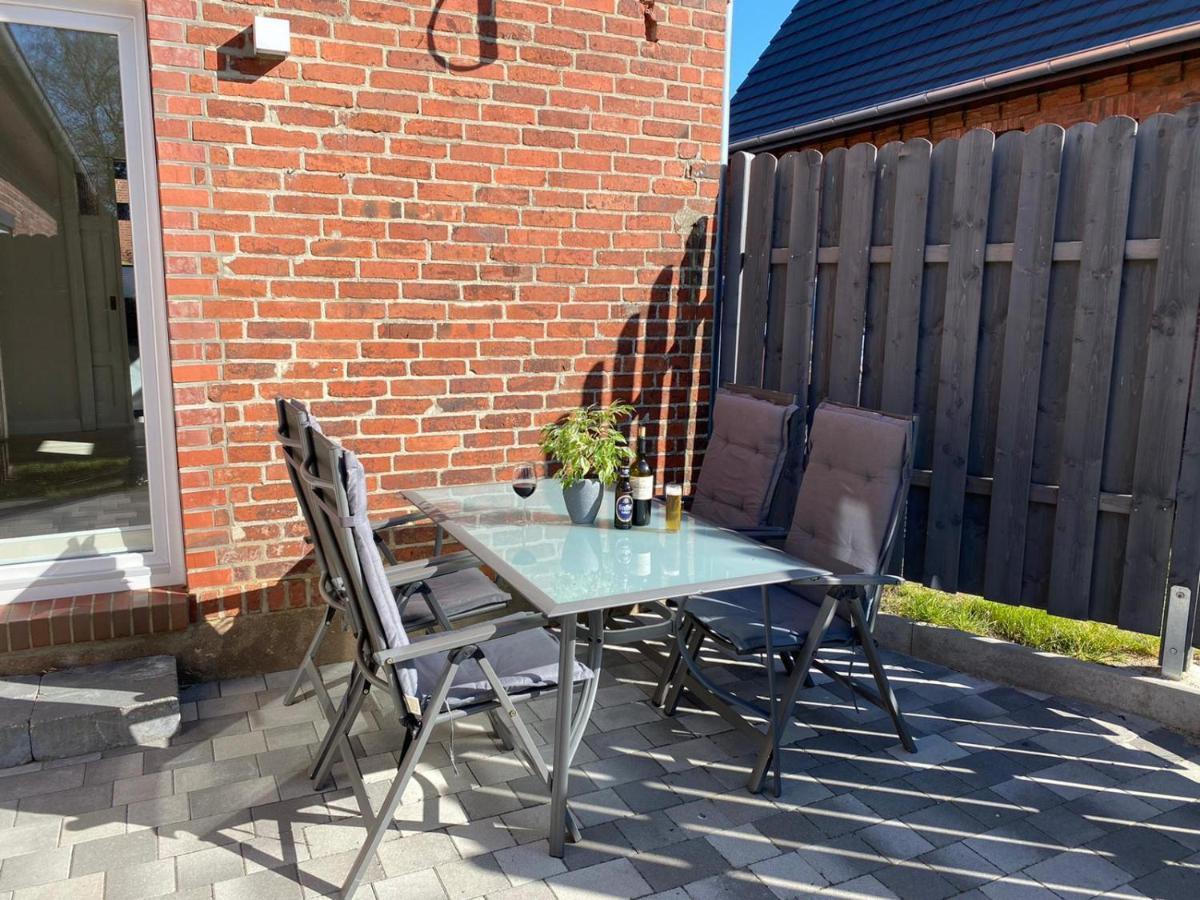 Ferienwohnung „Opa'S Tohuus“Mit Fahrraedern, Husum Husum  Kültér fotó